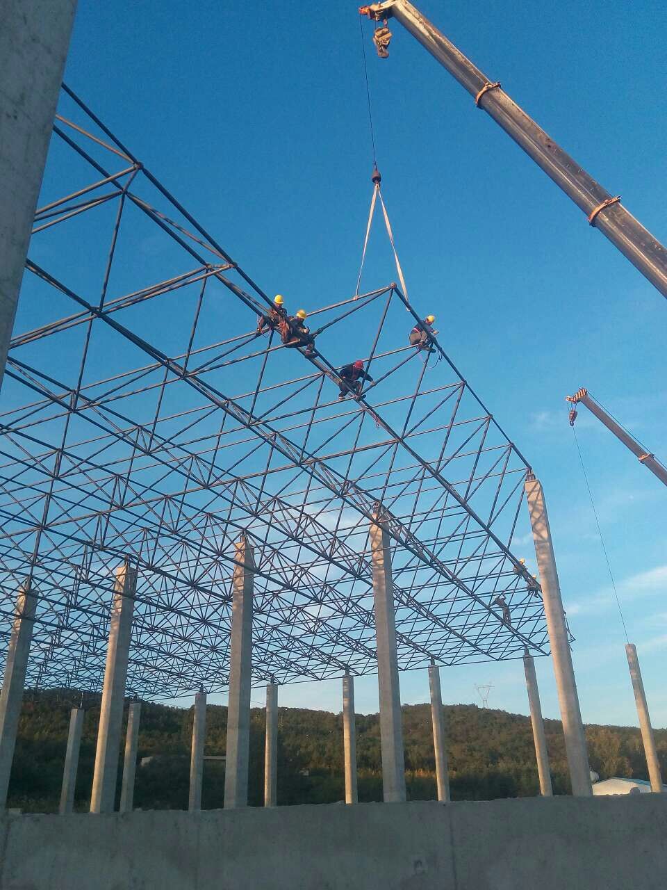 高安汪清物流园网架